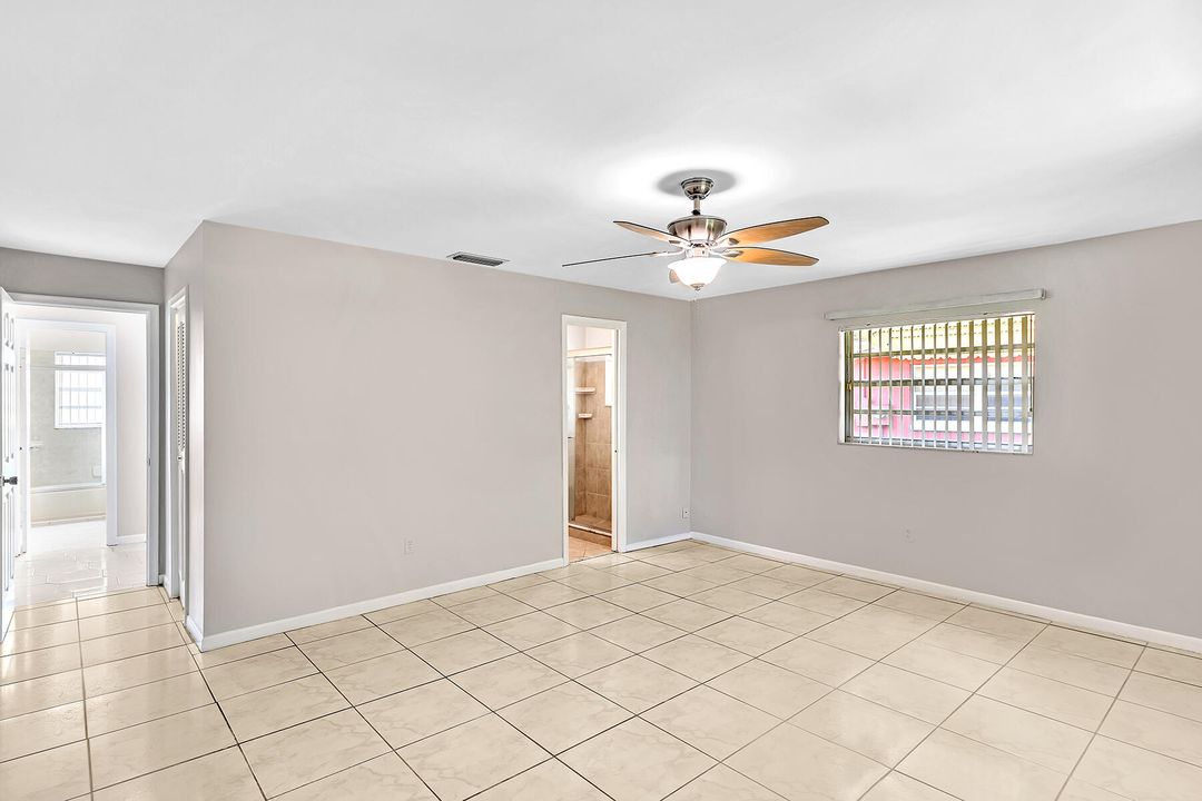 Active With Contract: $3,400 (4 beds, 2 baths, 1271 Square Feet)