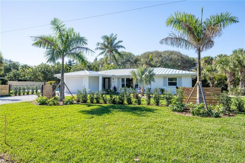 For Sale: $1,495,000 (3 beds, 2 baths, 1700 Square Feet)