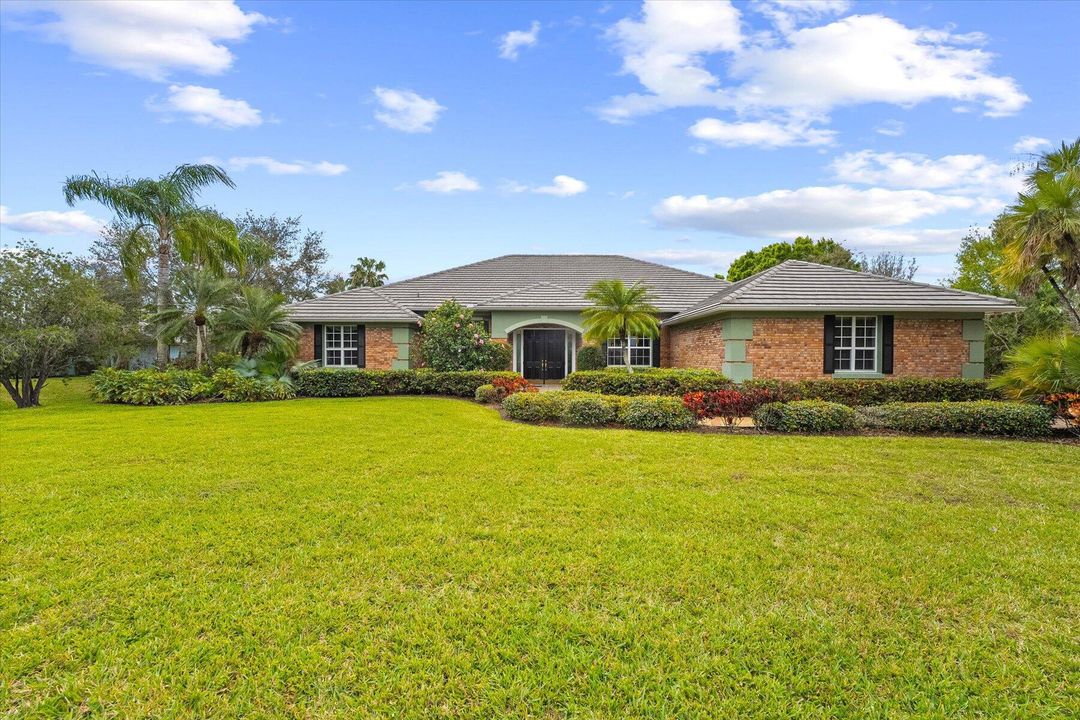 For Sale: $1,075,000 (3 beds, 3 baths, 3437 Square Feet)