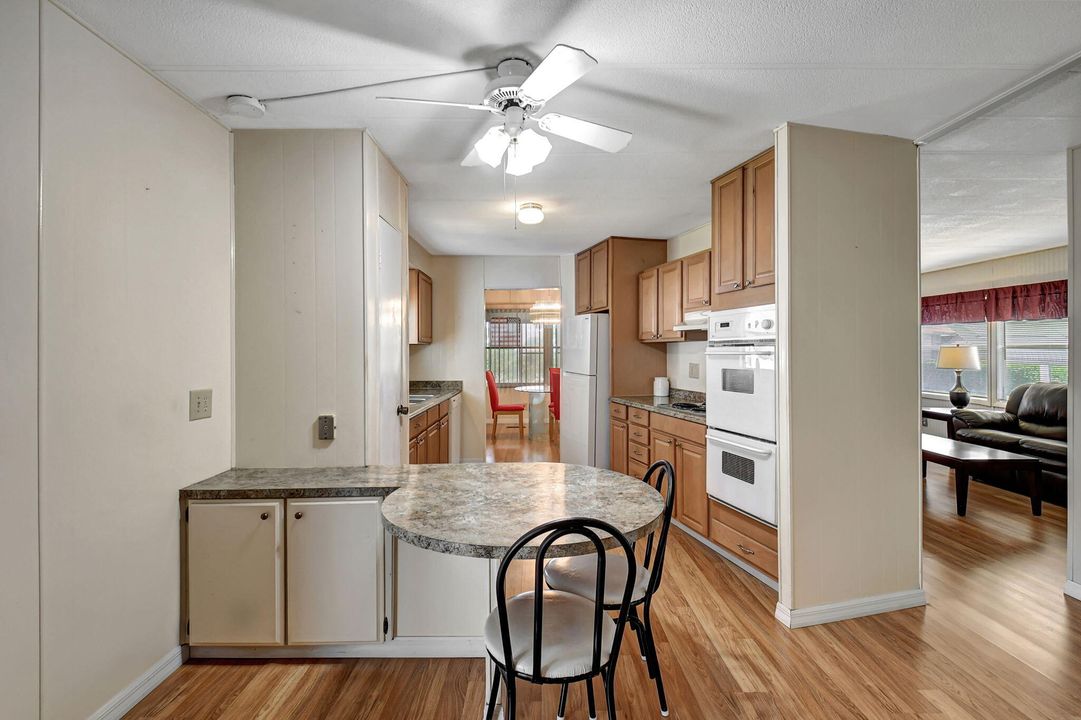 For Sale: $179,500 (2 beds, 2 baths, 1344 Square Feet)