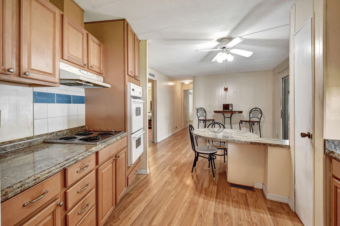 For Sale: $179,500 (2 beds, 2 baths, 1344 Square Feet)