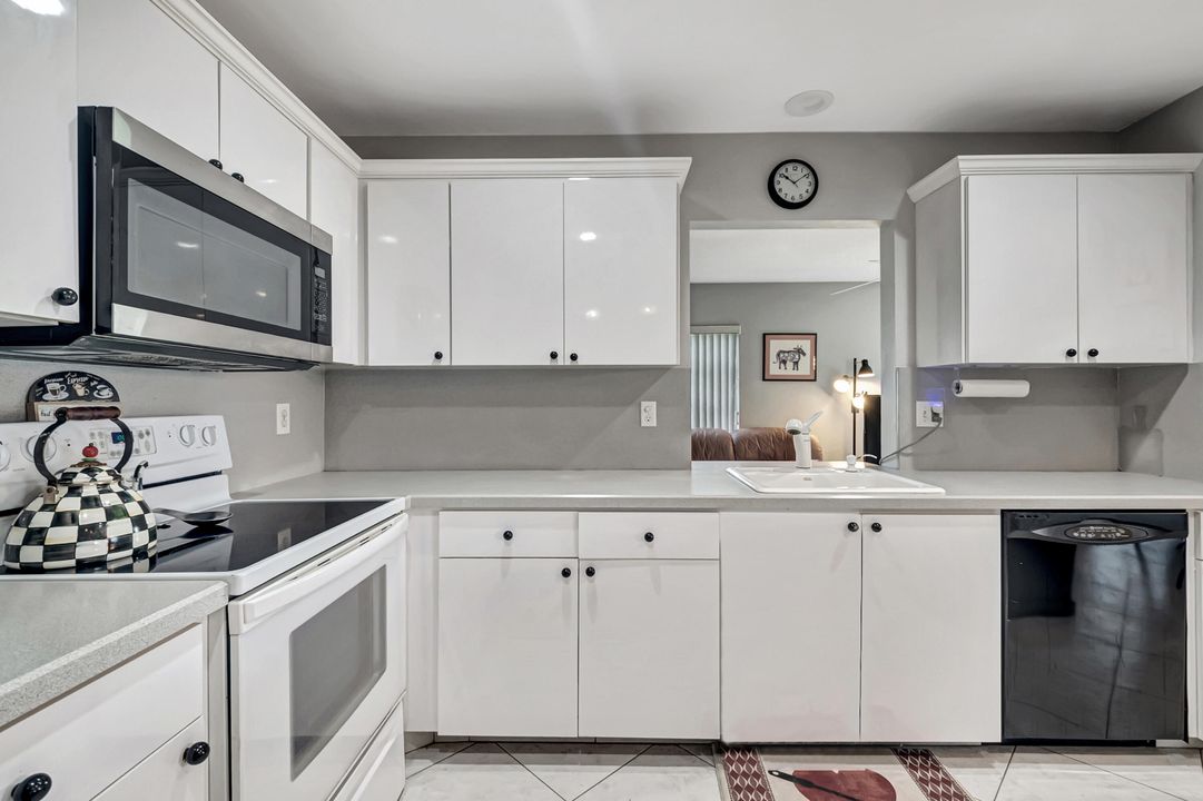 Active With Contract: $365,000 (2 beds, 2 baths, 1512 Square Feet)