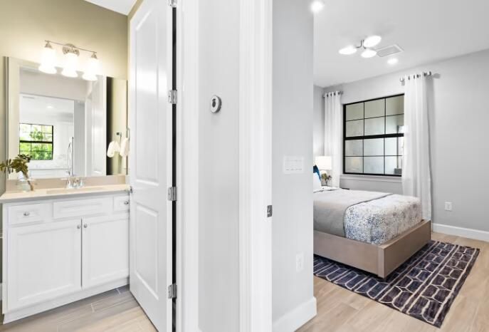 Active With Contract: $397,105 (2 beds, 2 baths, 1579 Square Feet)