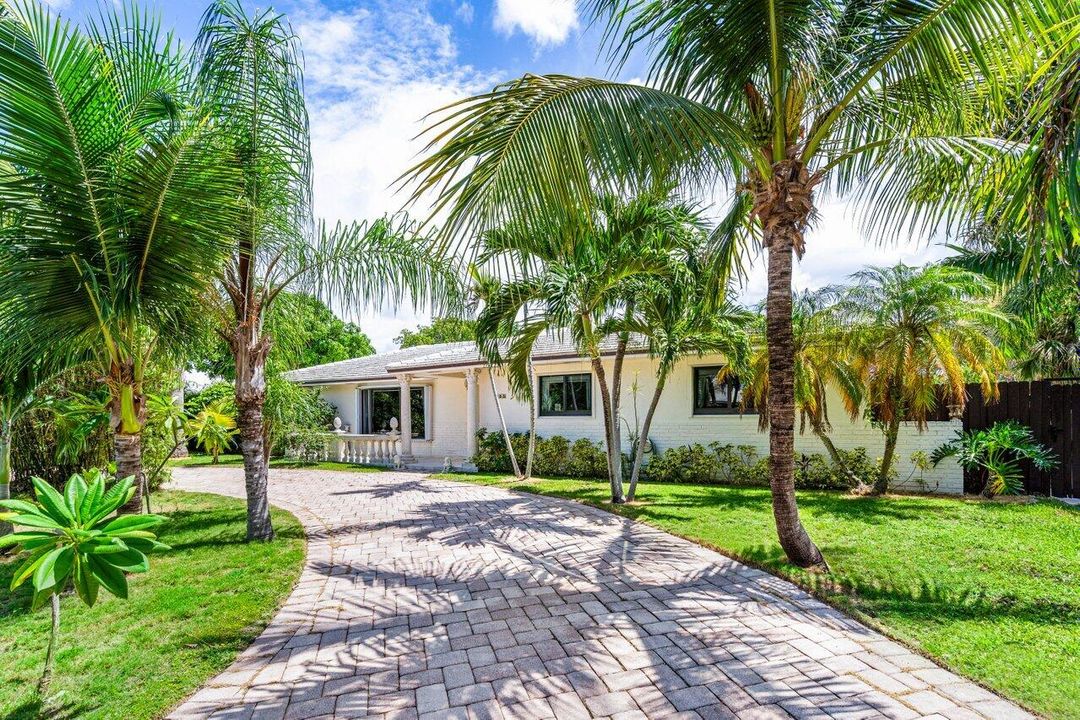 For Sale: $1,450,000 (3 beds, 2 baths, 2142 Square Feet)