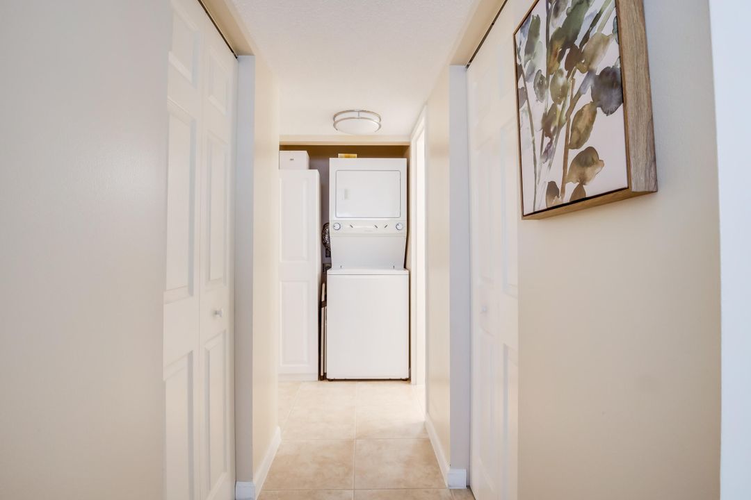 Active With Contract: $125,000 (1 beds, 1 baths, 969 Square Feet)