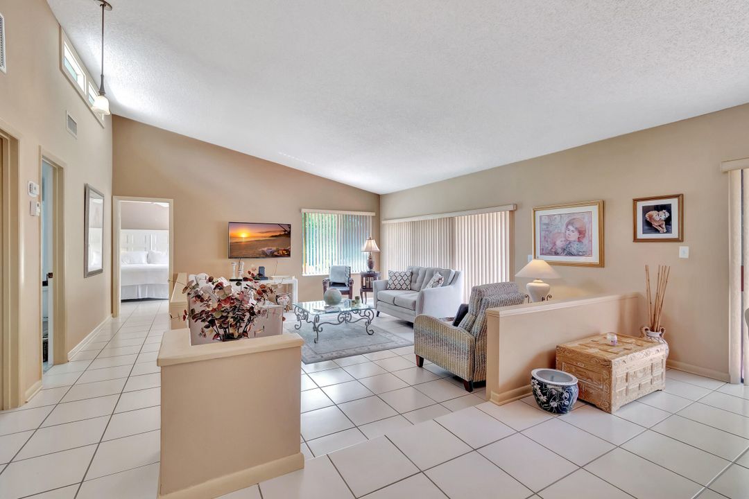 Active With Contract: $4,200 (2 beds, 2 baths, 1478 Square Feet)