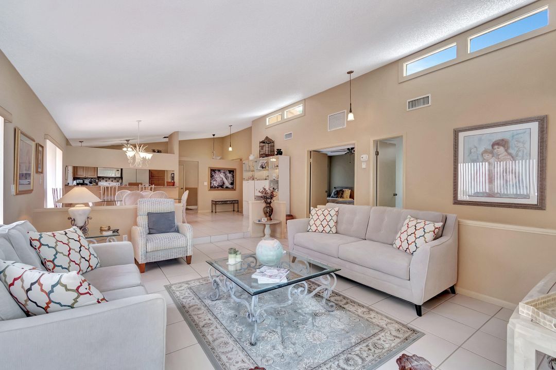 Active With Contract: $4,200 (2 beds, 2 baths, 1478 Square Feet)