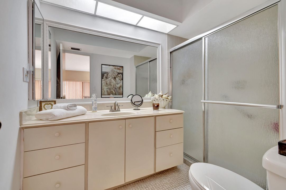 Active With Contract: $4,200 (2 beds, 2 baths, 1478 Square Feet)