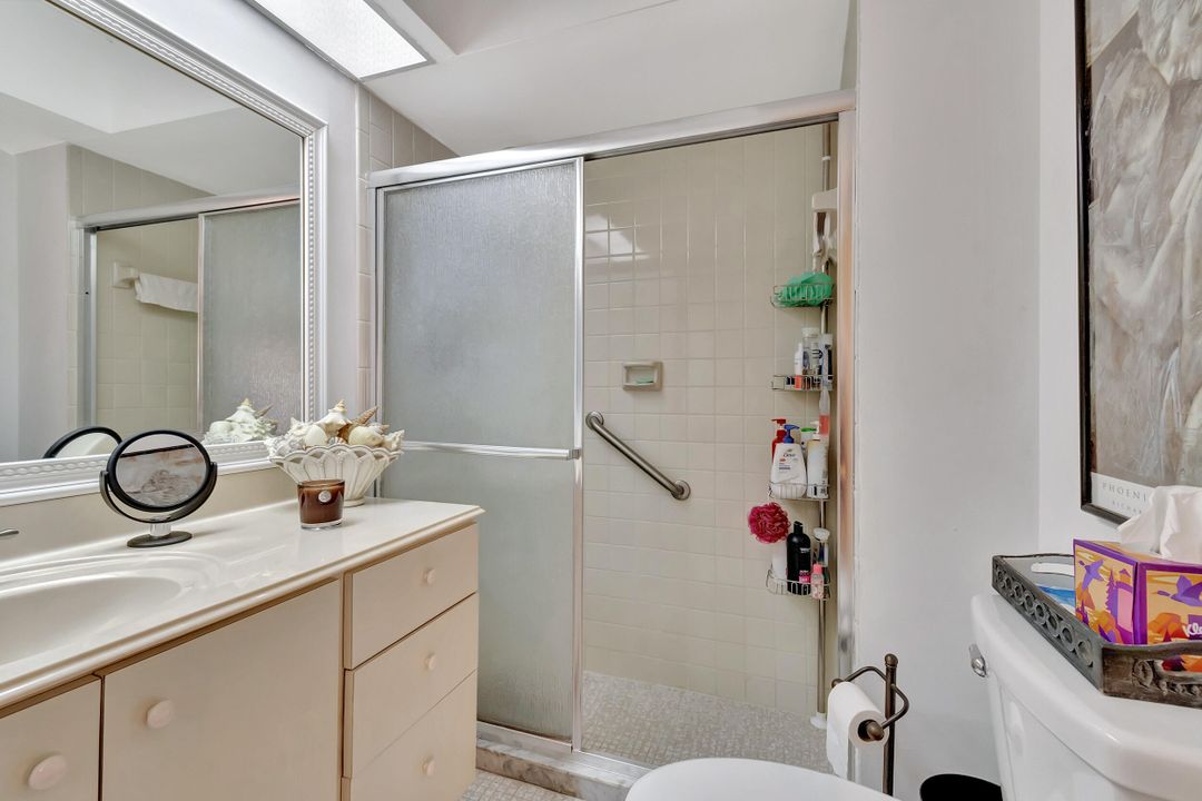 Active With Contract: $4,200 (2 beds, 2 baths, 1478 Square Feet)