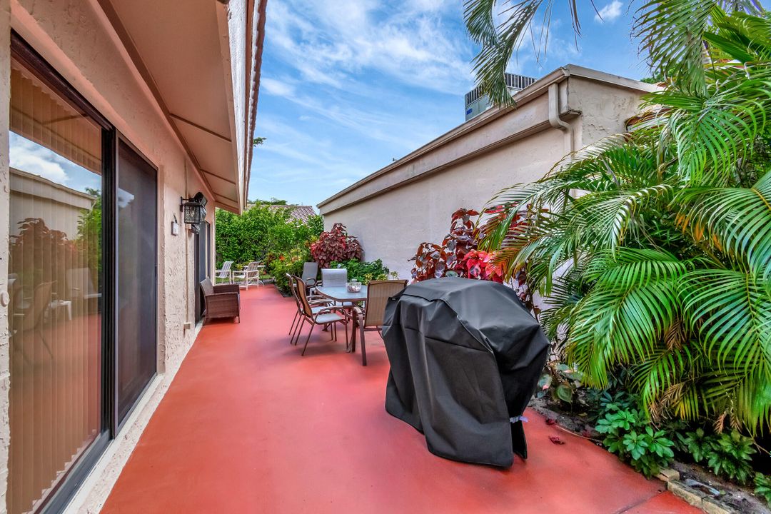 Active With Contract: $4,200 (2 beds, 2 baths, 1478 Square Feet)