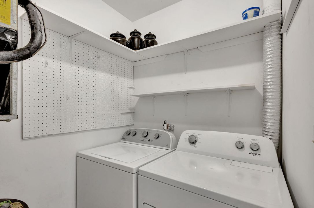 For Rent: $2,100 (2 beds, 2 baths, 1158 Square Feet)