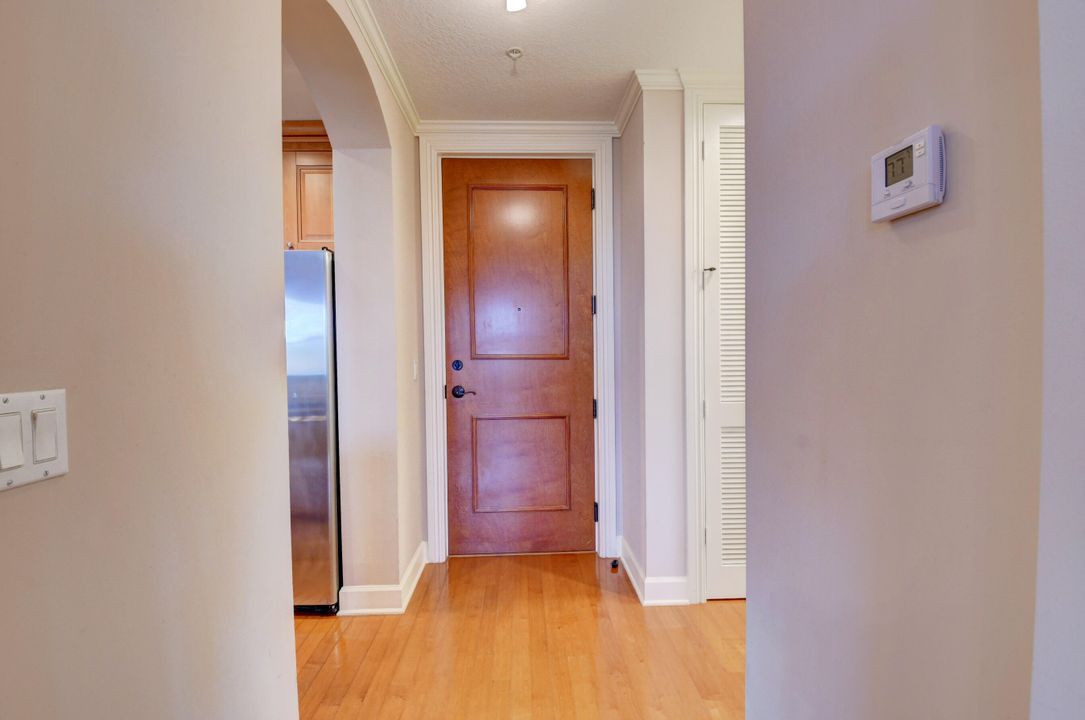 Active With Contract: $6,500 (2 beds, 2 baths, 1262 Square Feet)