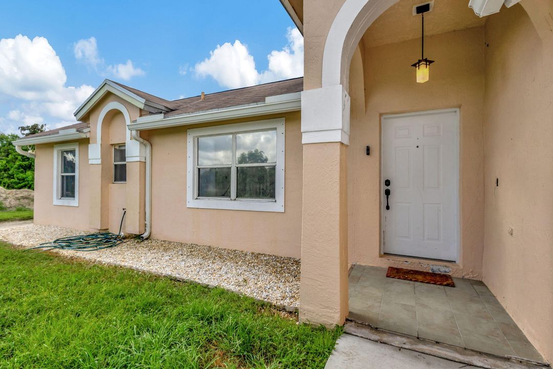 For Sale: $610,000 (4 beds, 2 baths, 1368 Square Feet)