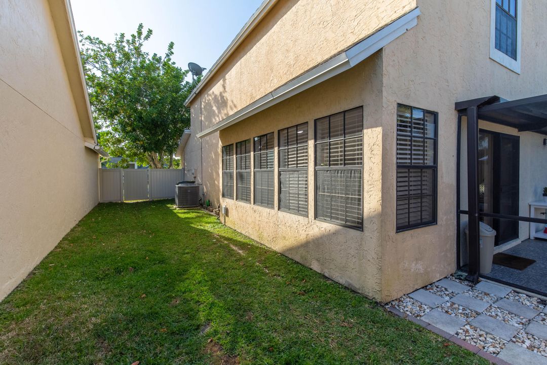 Active With Contract: $6,500 (3 beds, 3 baths, 2082 Square Feet)