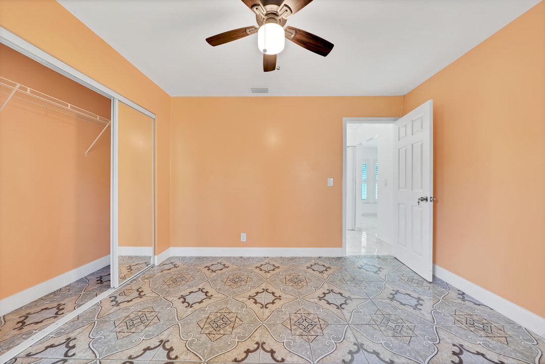 Active With Contract: $3,500 (3 beds, 2 baths, 1327 Square Feet)