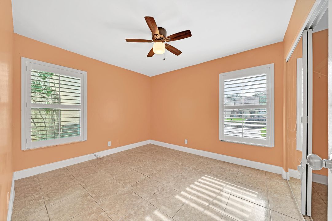 Active With Contract: $3,500 (3 beds, 2 baths, 1327 Square Feet)