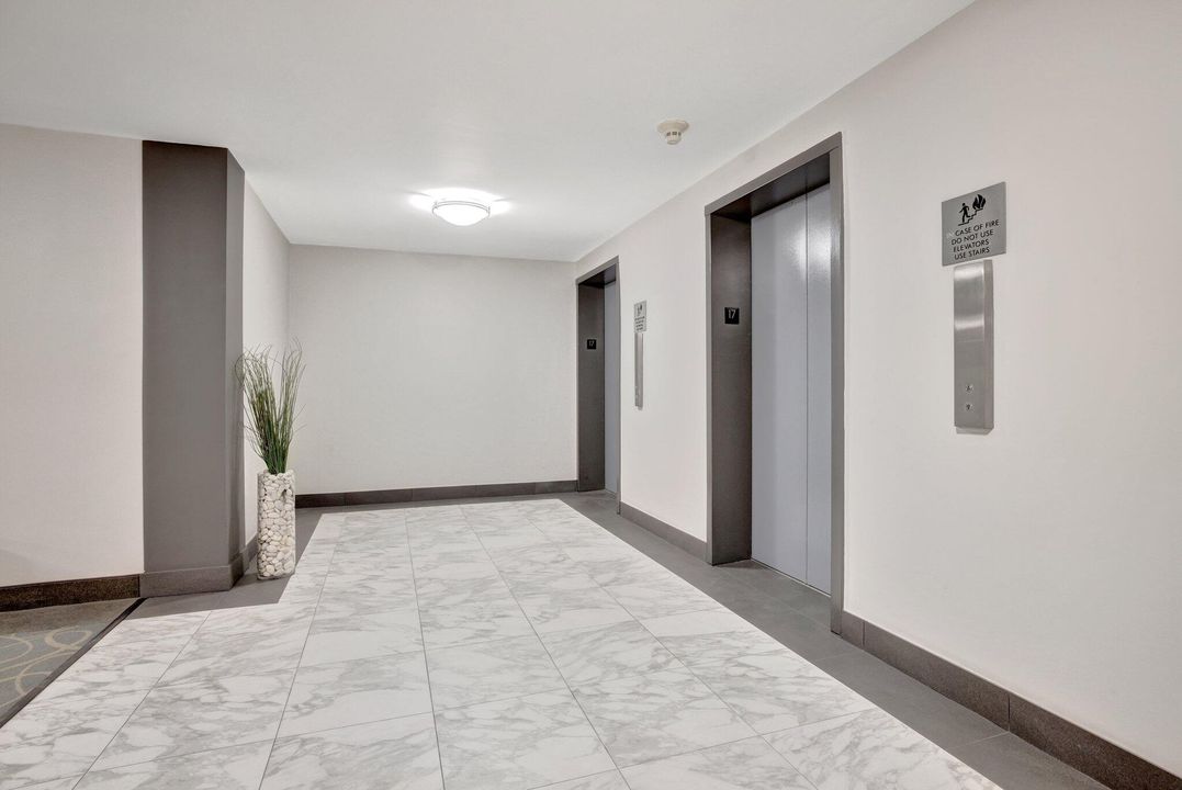 For Sale: $349,000 (2 beds, 2 baths, 1144 Square Feet)