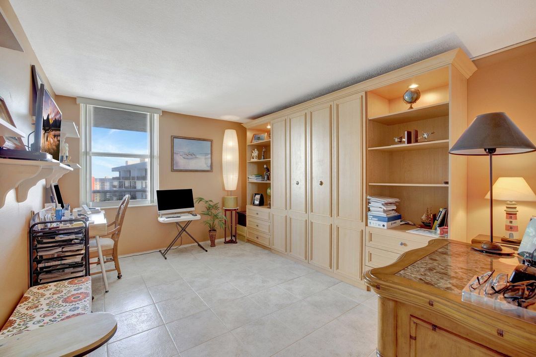 For Sale: $349,000 (2 beds, 2 baths, 1144 Square Feet)