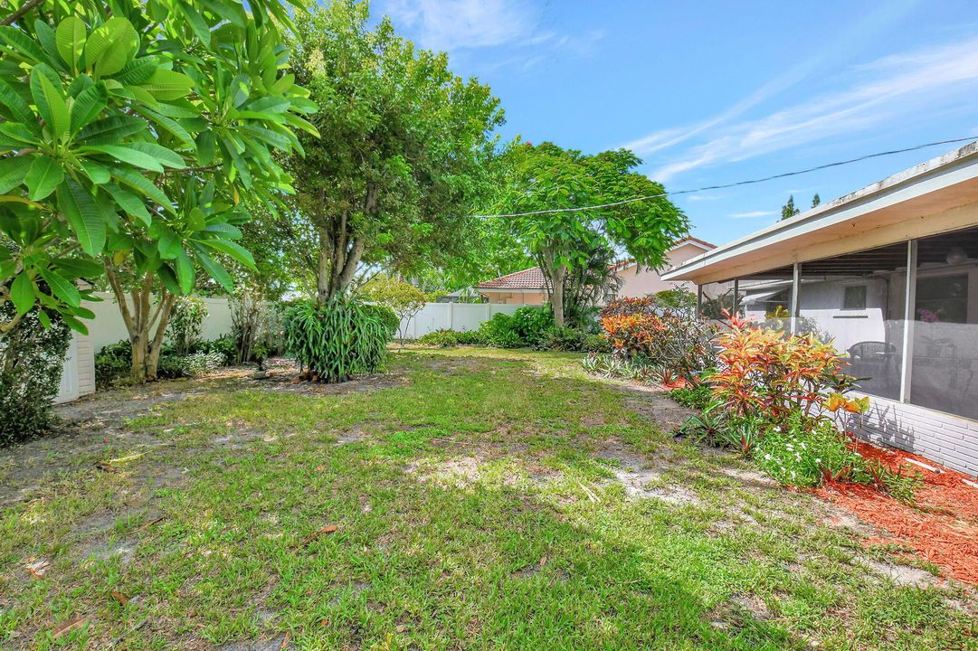 Active With Contract: $599,000 (3 beds, 2 baths, 1152 Square Feet)