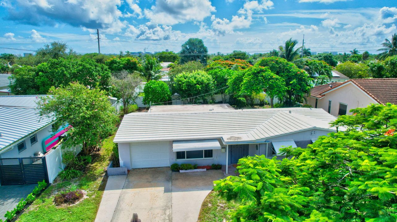 Active With Contract: $599,000 (3 beds, 2 baths, 1152 Square Feet)