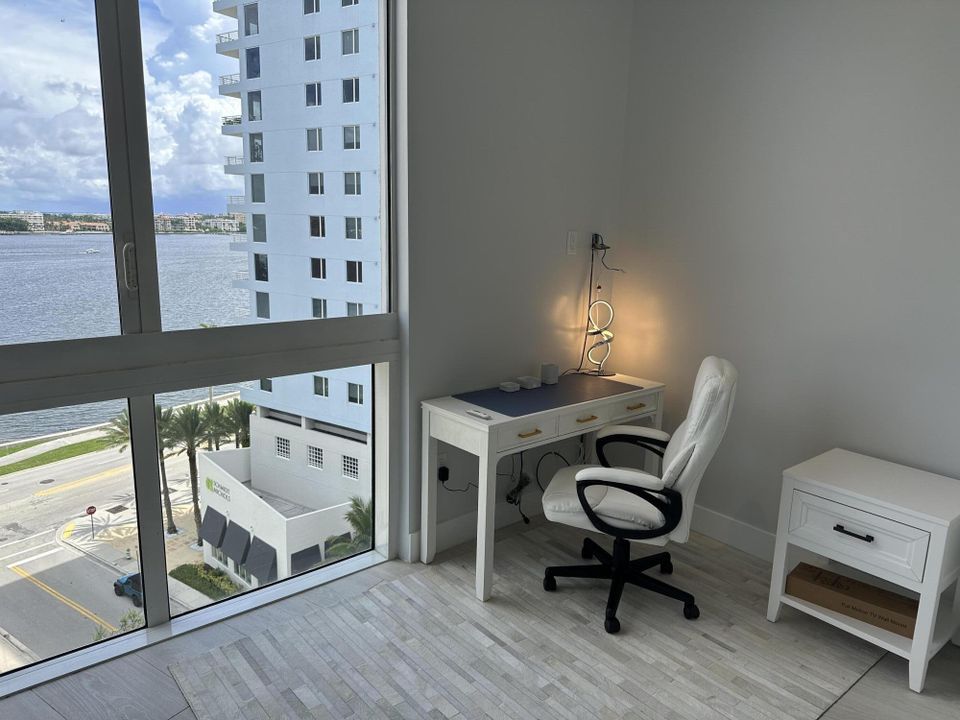 Active With Contract: $6,000 (2 beds, 2 baths, 1565 Square Feet)