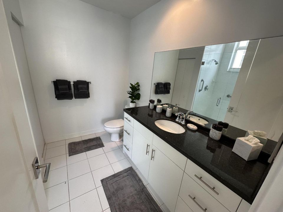 Active With Contract: $6,000 (2 beds, 2 baths, 1565 Square Feet)