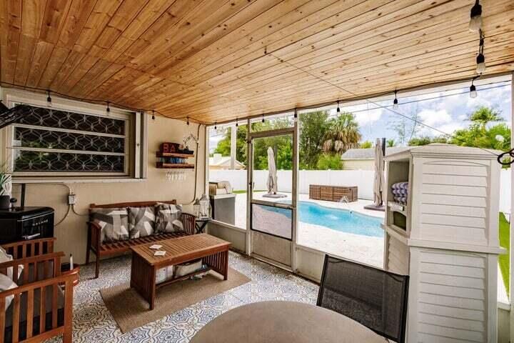 En Venta: $895,000 (3 camas, 2 baños, 1776 Pies cuadrados)