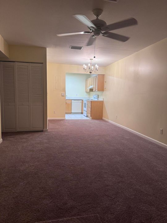 For Rent: $1,800 (2 beds, 2 baths, 876 Square Feet)