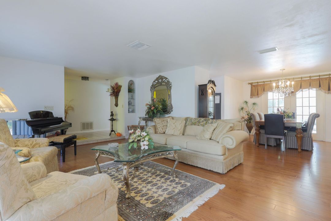 For Sale: $699,000 (3 beds, 2 baths, 2593 Square Feet)