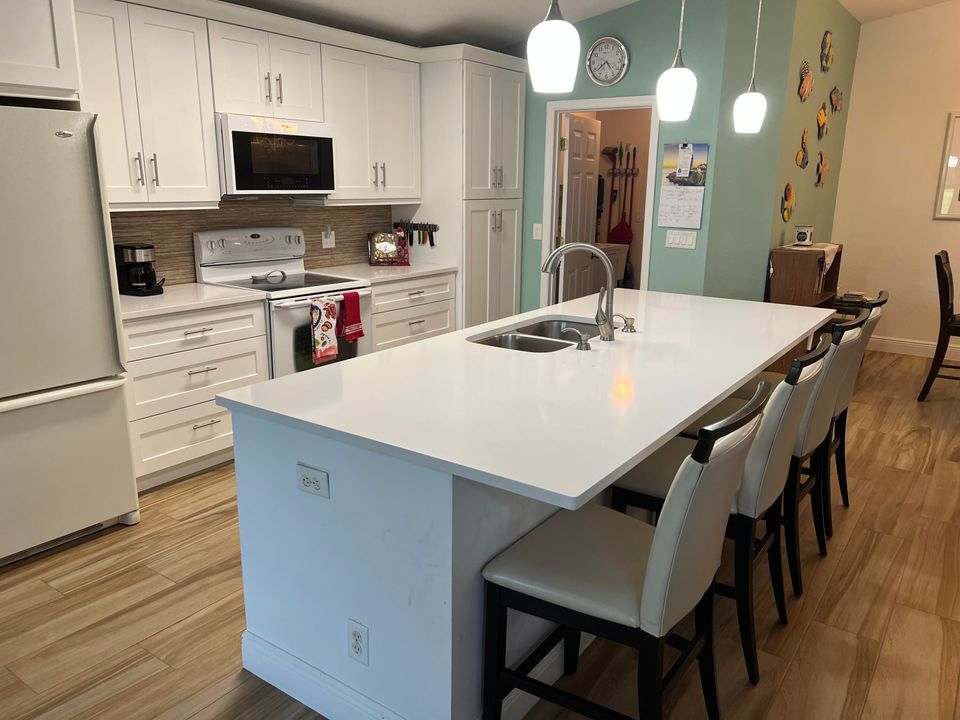 For Sale: $354,000 (3 beds, 2 baths, 1618 Square Feet)