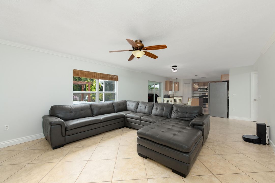 For Sale: $515,311 (5 beds, 2 baths, 2904 Square Feet)