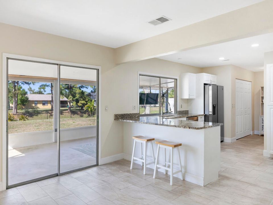 Active With Contract: $349,900 (3 beds, 2 baths, 1408 Square Feet)