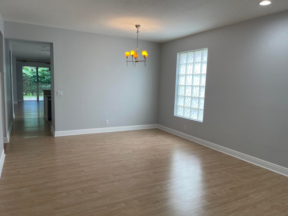 Active With Contract: $3,200 (4 beds, 2 baths, 2148 Square Feet)