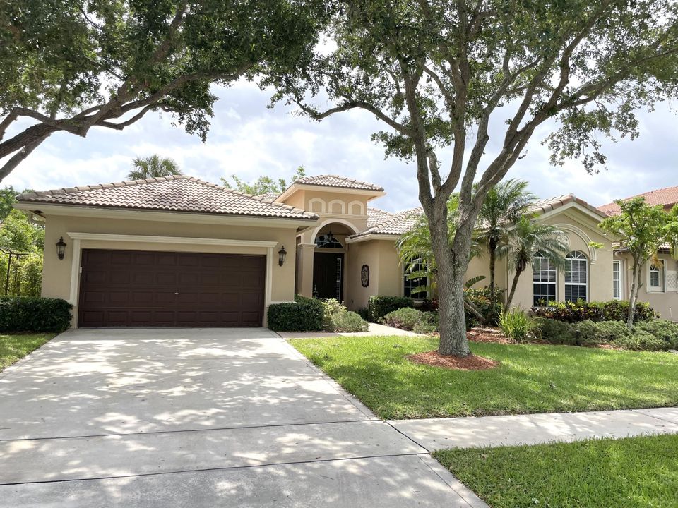 Active With Contract: $3,500 (3 beds, 2 baths, 2417 Square Feet)