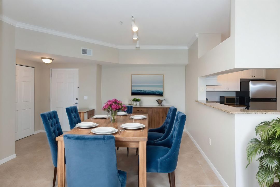 Active With Contract: $2,400 (2 beds, 2 baths, 1225 Square Feet)