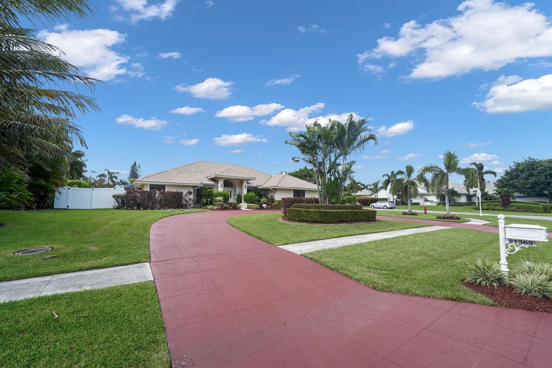 Active With Contract: $1,200,000 (4 beds, 3 baths, 2857 Square Feet)