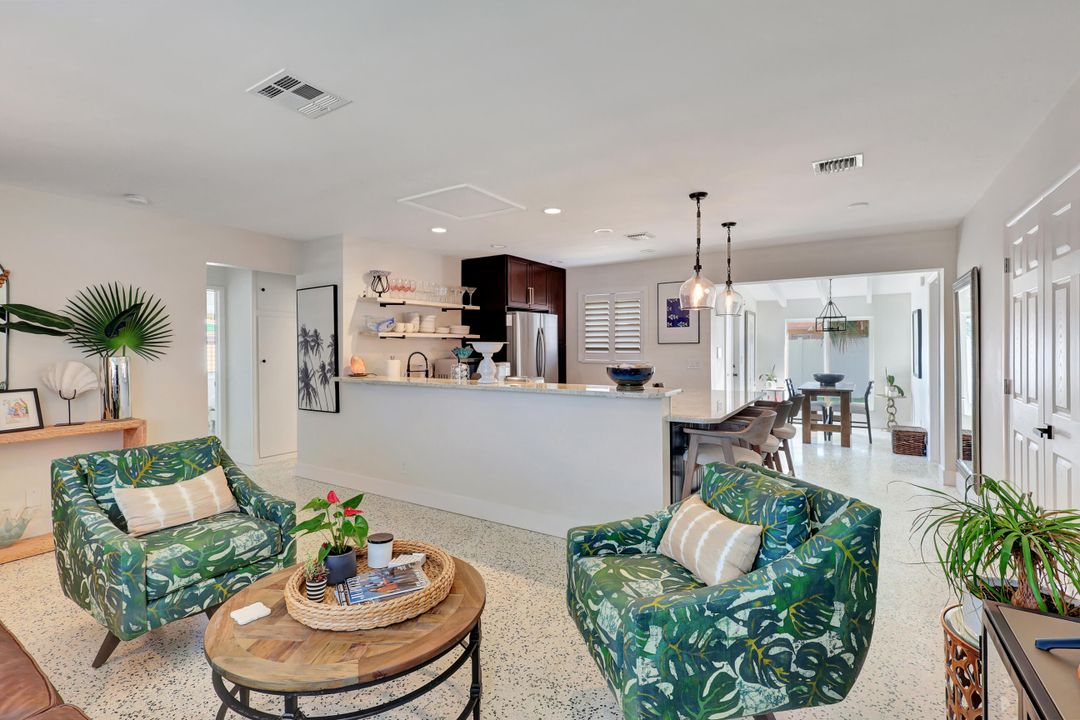 Active With Contract: $799,000 (3 beds, 2 baths, 1265 Square Feet)