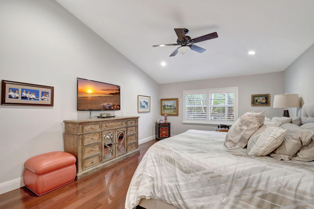 Active With Contract: $570,000 (3 beds, 2 baths, 2001 Square Feet)