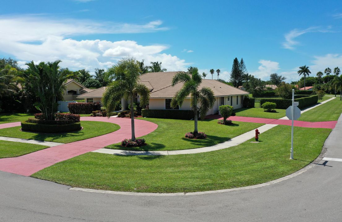 Active With Contract: $1,200,000 (4 beds, 3 baths, 2857 Square Feet)