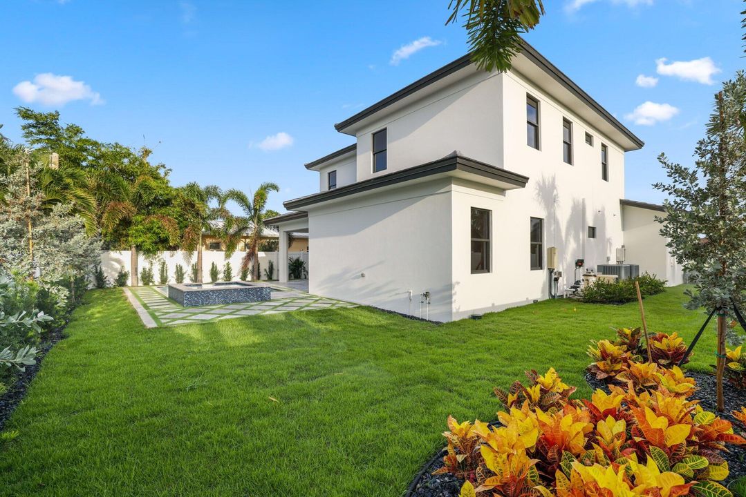 For Sale: $2,995,000 (4 beds, 3 baths, 3496 Square Feet)