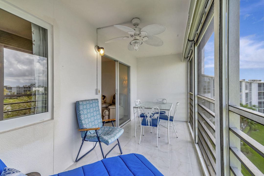 Active With Contract: $149,500 (2 beds, 2 baths, 896 Square Feet)