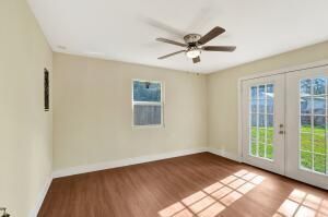 For Rent: $3,000 (4 beds, 2 baths, 1840 Square Feet)