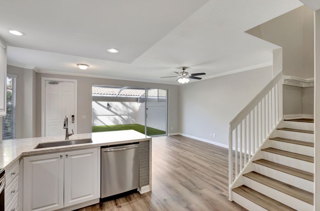 Active With Contract: $4,000 (3 beds, 2 baths, 1836 Square Feet)