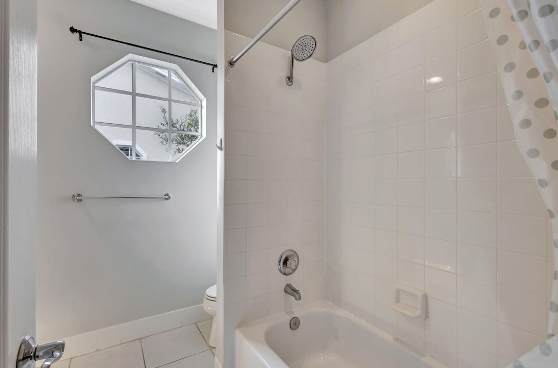 Active With Contract: $4,000 (3 beds, 2 baths, 1836 Square Feet)