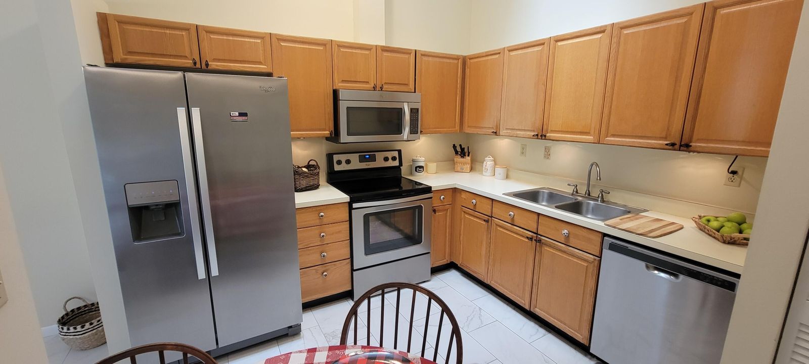 For Rent: $5,000 (2 beds, 2 baths, 1192 Square Feet)