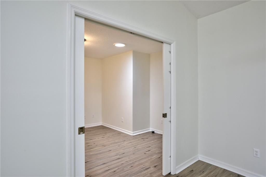 For Sale: $299,000 (2 beds, 2 baths, 1379 Square Feet)