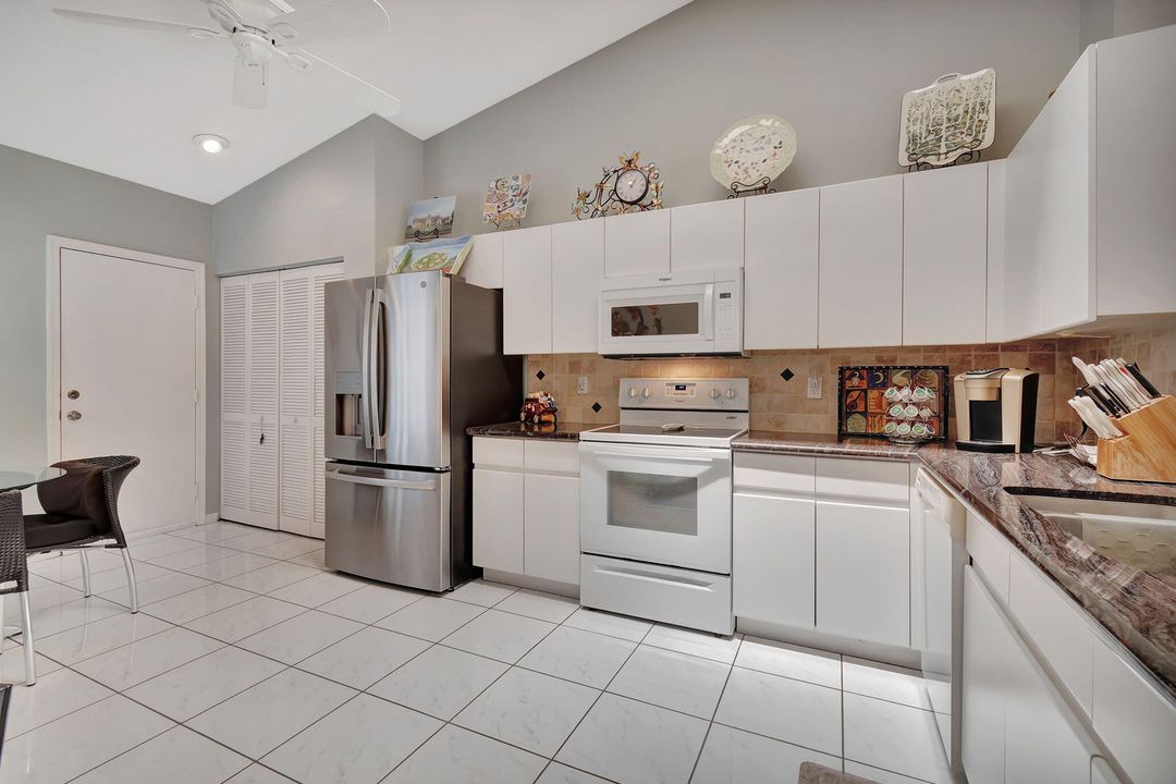 Active With Contract: $399,900 (3 beds, 2 baths, 1722 Square Feet)