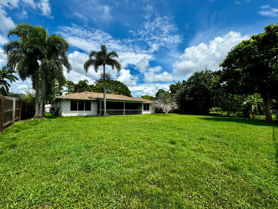 For Sale: $639,000 (3 beds, 2 baths, 1931 Square Feet)