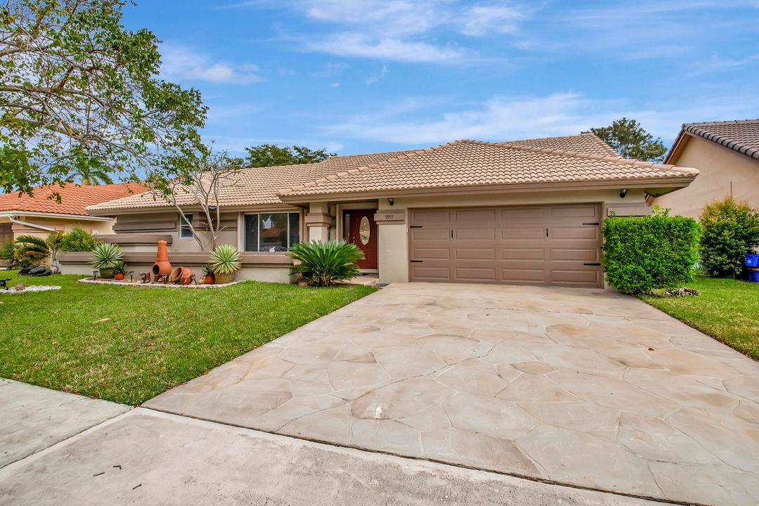 Active With Contract: $4,500 (4 beds, 2 baths, 2177 Square Feet)