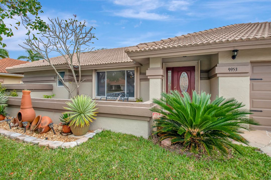 Active With Contract: $4,500 (4 beds, 2 baths, 2177 Square Feet)